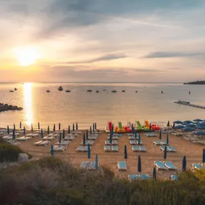 ** Aparthotel Konnos Bay Gardens Kypr