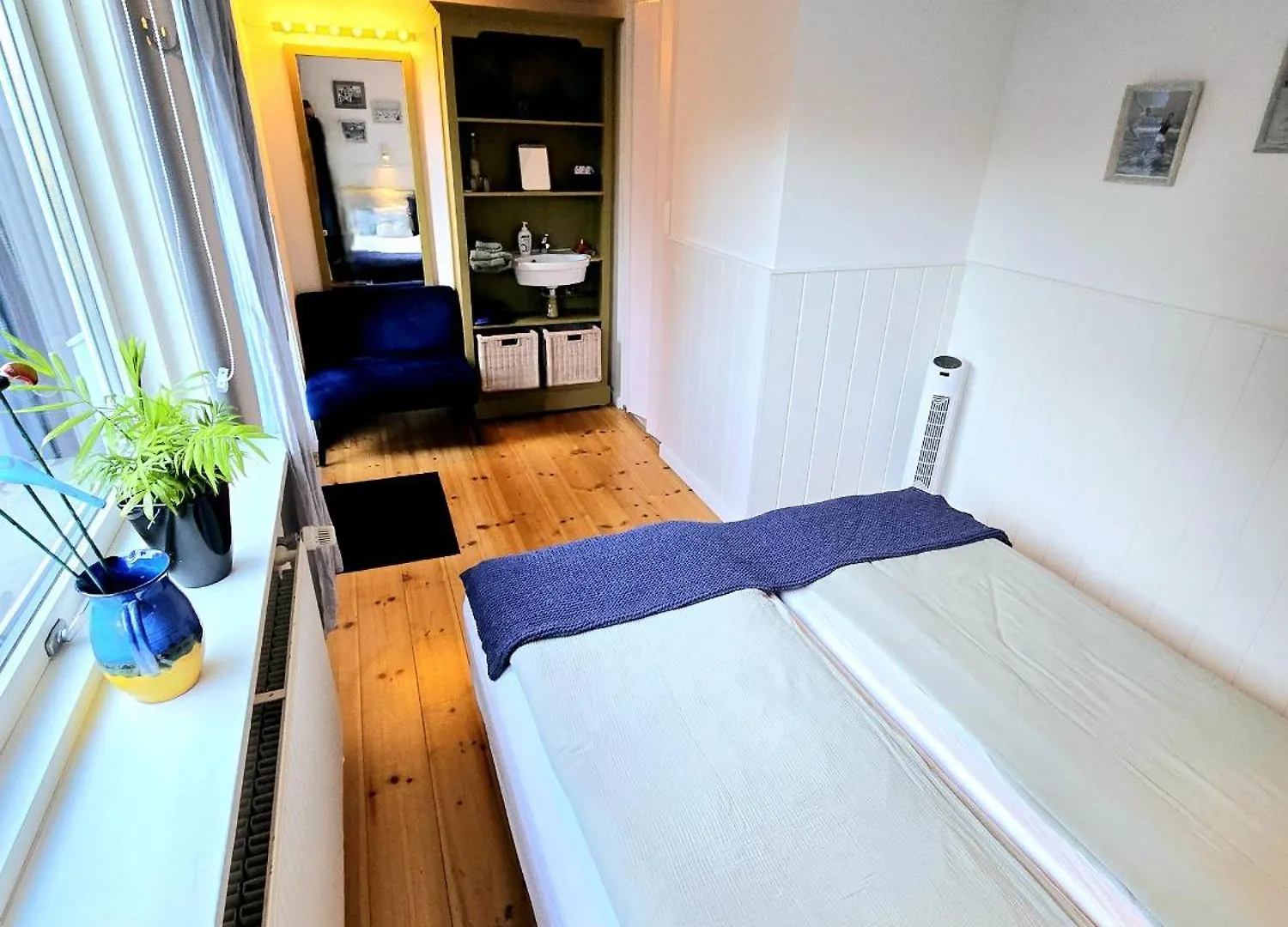 Guesthouse 'Blue House' In Vintage Villa&Garden Copenhagen Denmark